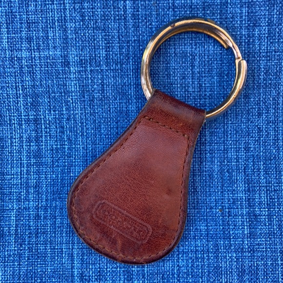 Coach Accessories - ❤️4/$20 Coach signature leather key ring